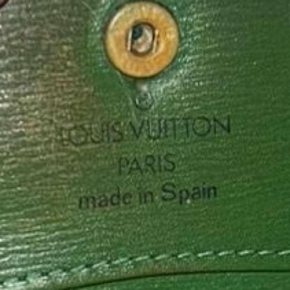 Louis Vuitton Epi Green Coin Purse Wallet Snap Card Holder Vintage LV - Picture 5 of 5